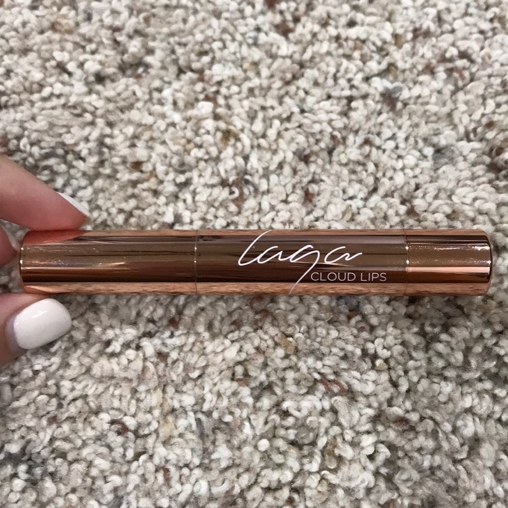 laga cloud lips